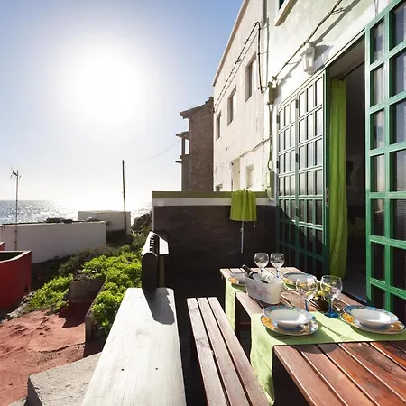 Сasa de vacaciones Home2book Charming Sea Front House *