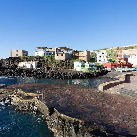 Home2book Charming Sea Front House Сasa de vacaciones El Escobonal